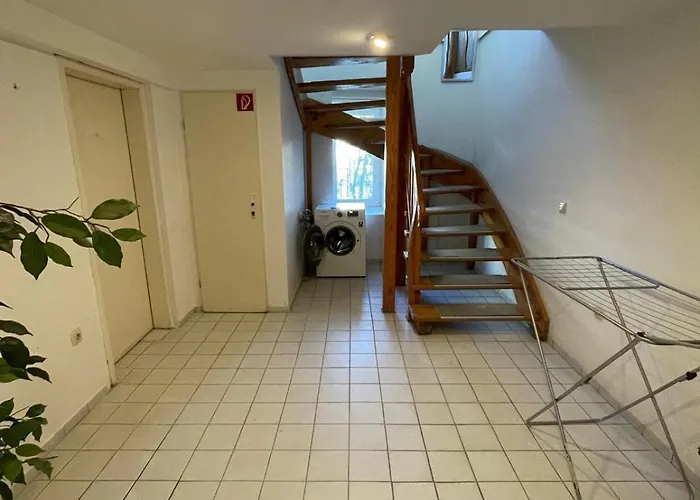 5 Personen Monteur Ferien *